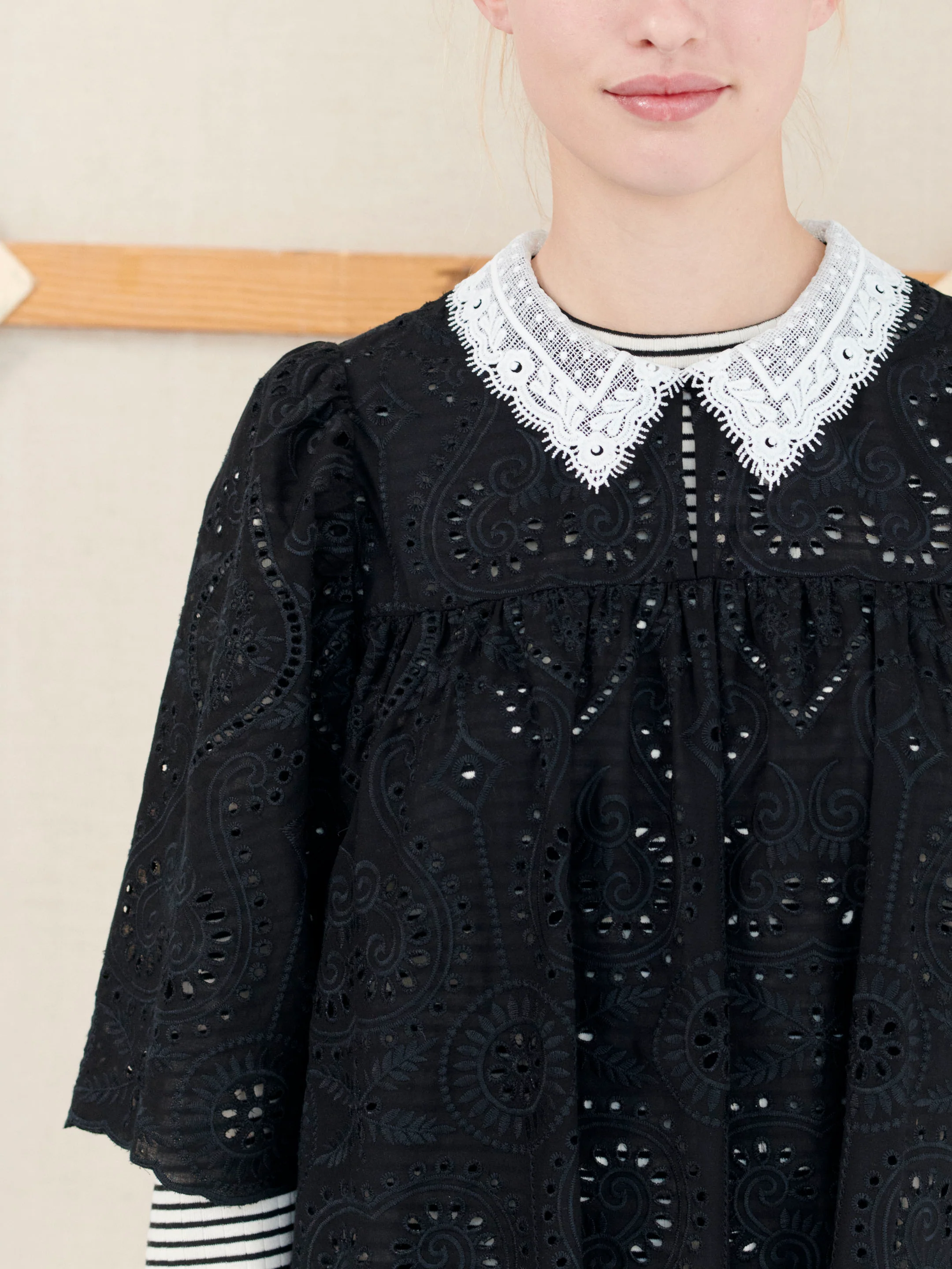 NELA - BLACK - Image 4