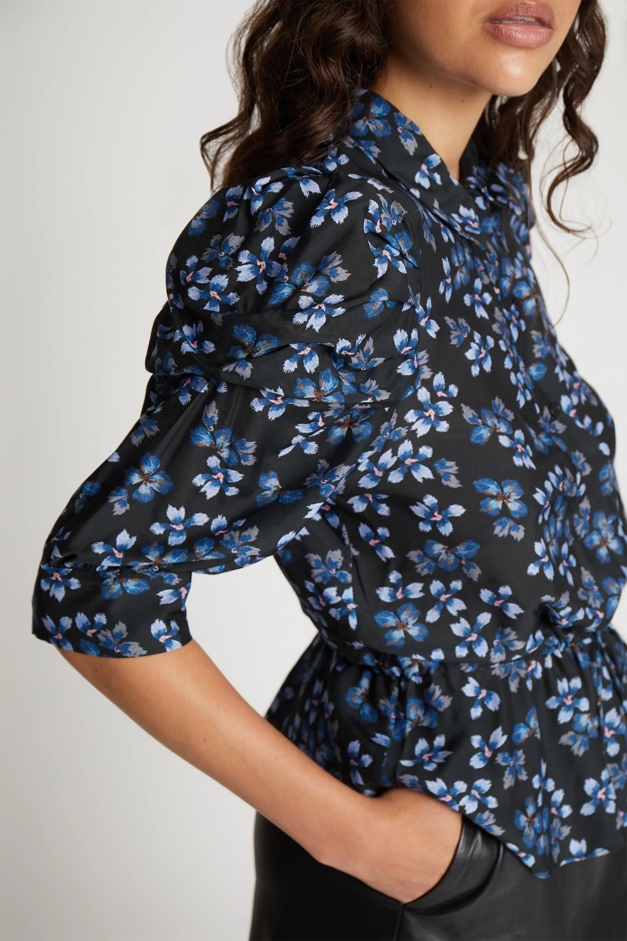 SONIA - BLACK - Image 2