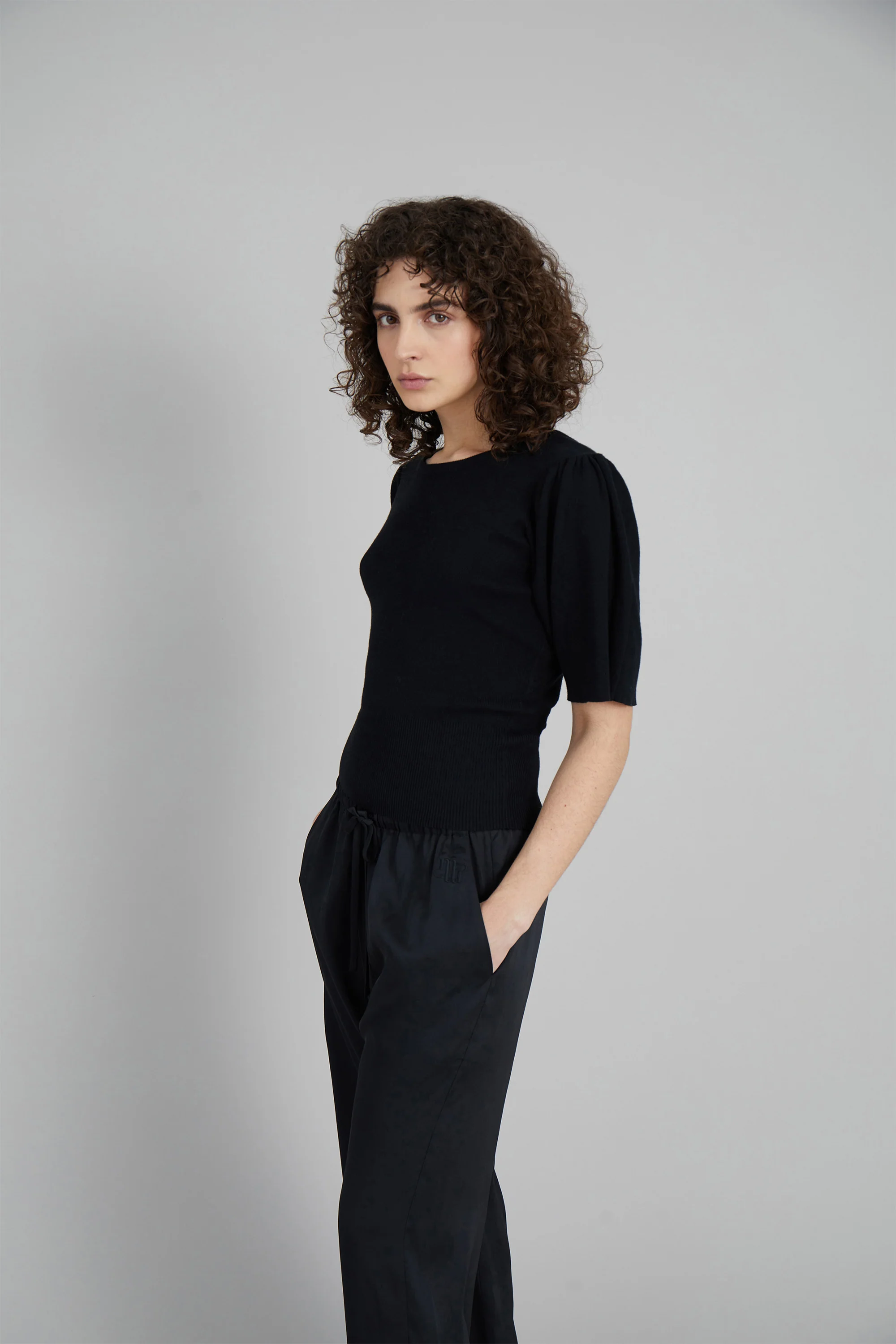 VILLAST - BLACK - Image 3