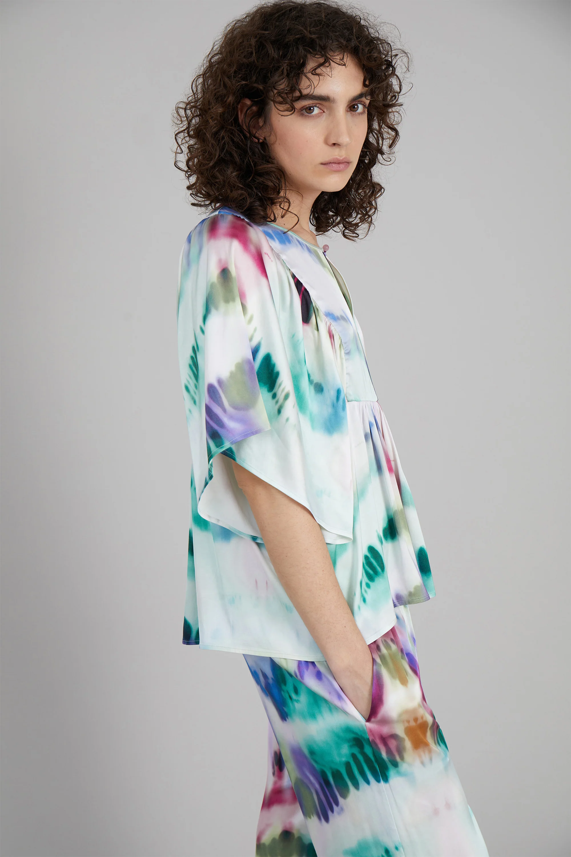 VIRID - WHITE - Image 2